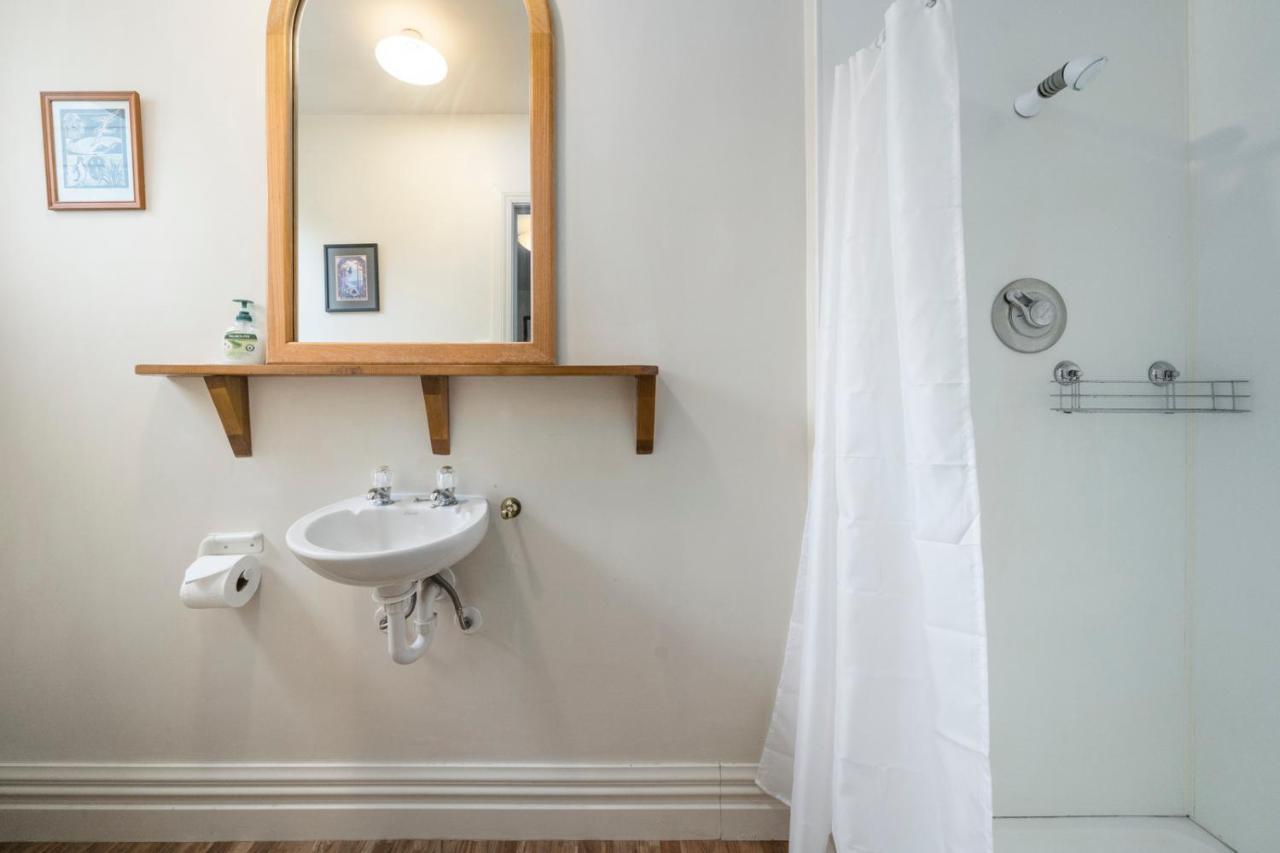 Pendreigh Cottage - Martinborough Holiday Home Dış mekan fotoğraf
